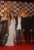 Katrina Kaif, Ranbir Kapoor, Arjun at Raajneeti Premiere - inditop.com11
