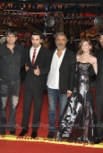 Katrina Kaif, Ranbir Kapoor, Arjun at Raajneeti Premiere - inditop.com4